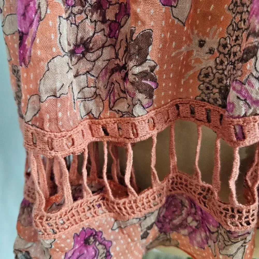 FP One Peach‎ Pink Floral Boho Tunic Top S Crochet Hem Cap Sleeve Artemis Fairy